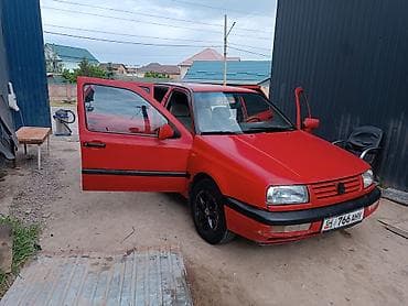 Volkswagen Vento: 1993 г., 2 л, Механика, Бензин, Седан