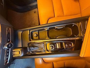 Унаа: Volvo XC60: 2018 г., 2 л, Автомат, Бензин, Кроссовер — 10