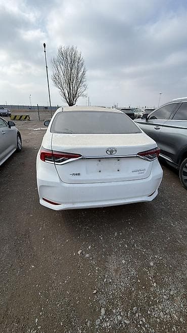 runx alex: Toyota Corolla: 2022 г., 1.8 л, Вариатор, Гибрид, Седан — 8