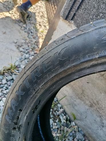 резьбовые заклепки: Шины 215 / 50 / R 17, Лето, Комплект, Легковые, Maxtrek — 4
