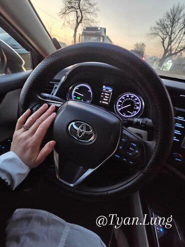 продаю бу шины: Toyota Camry: 2019 г., 2.5 л, Автомат, Гибрид, Седан — 12
