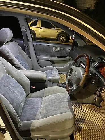 01: Toyota Camry: 2000 г., 2.5 л, Автомат, Бензин, Седан — 5