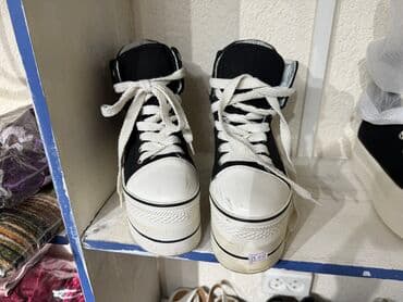 туфли на прокат: Обувь на платформе 
размер 38(24см), но маломерят — 1