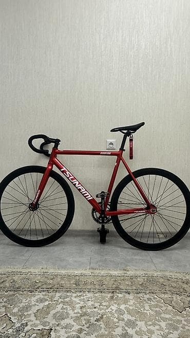 cadillac escalade: Шоссейный велосипед, Tsunami, Рама L (172 - 185 см), Б/у — 2