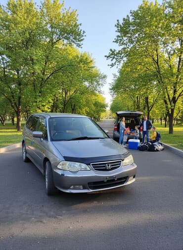возможен обмен на дом: Honda Odyssey: 2000 г., Автомат, Бензиновая, Минивэн — 2