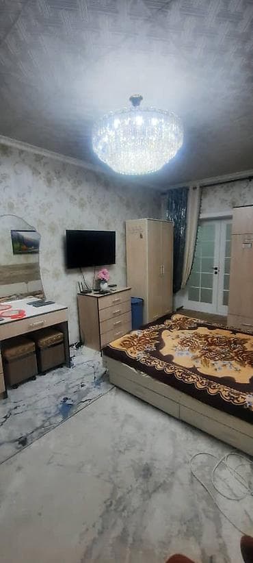 Комнаты: Сдается комната в 4-х комнатной квартире:12000KGS,девушкам или парам — 4