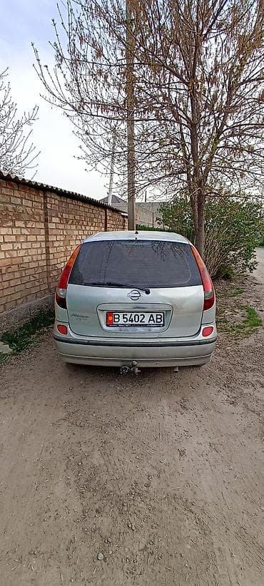 Nissan Almera Tino: 2000 г., 2.2 л, Механика, Дизель, Хэтчбэк