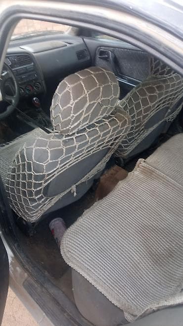 Унаа сатуу: Nissan Primera: 1999 г., Кол менен иштөөчү, Седан — 2