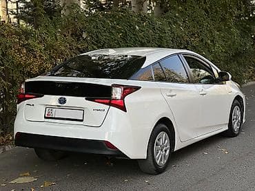 тайота ярис версо: Toyota Prius: 2019 г., Гибрид, Хэтчбэк — 4