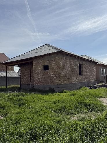 дом в токмаке: Бишкек, Первомайский район. Продается дом на участке 4 сотки. - Один — 3