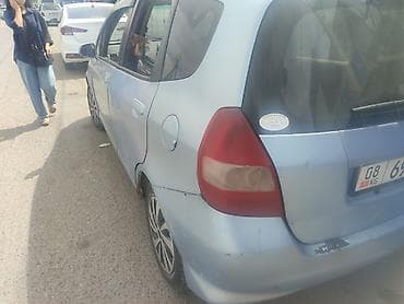 100 с4: Honda Fit: 2001 г., 1.3 л, Вариатор, Бензин, Хэтчбэк — 5