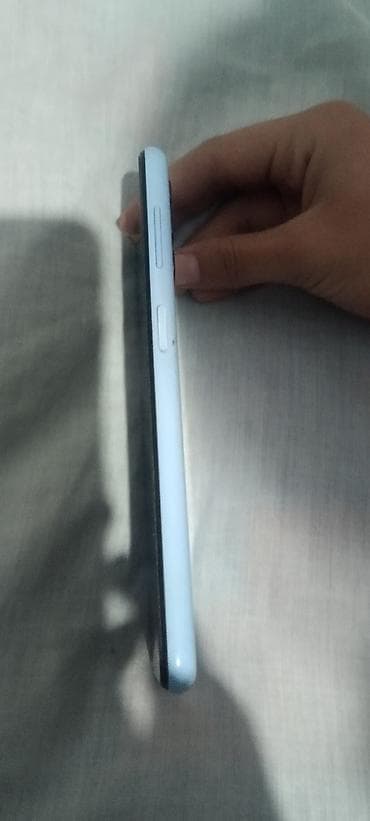 Samsung Galaxy A13, Б/у, 64 ГБ, цвет - Голубой