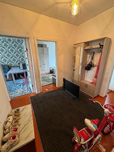 bazar korgon: 3 комнаты, 57 м², 105 серия, 1 этаж — 5