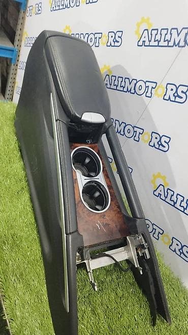 Mercedes-Benz GL450 v-4.7 2007 год подлокотник