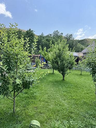 Үйлөрдү сатуу: 🏡 Дом мечты у подножия гор — место, где хочется жить! В продаже — 10