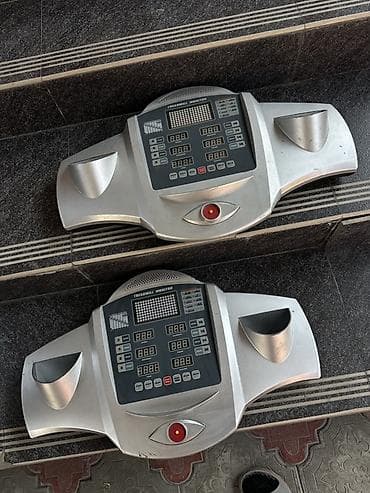 pull and: Панели/консоли управления для беговой дорожки (2 шт.) Сняты с беговых — 1