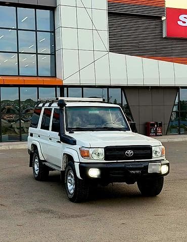 Сдаю Toyota Land Cruiser, На неделю, Без водителя — 1