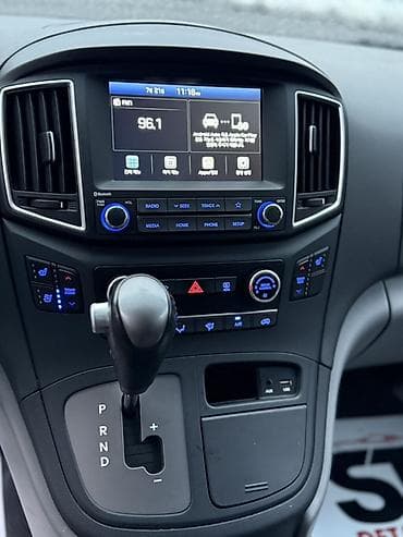 Продажа авто: Hyundai H-1: 2020 г., 2.5 л, Автомат, Дизель, Минивэн — 3
