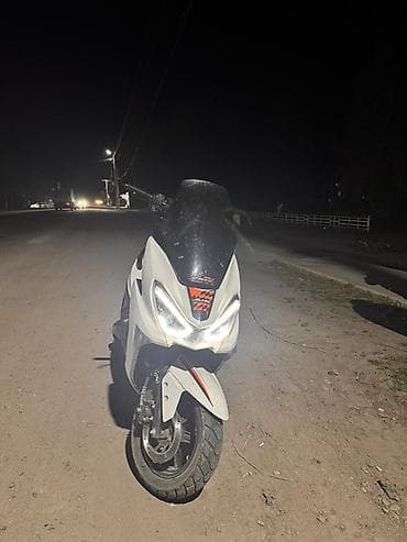 Мототехника: Скутер/максискутер городского класса - Кузов: белый с контрастными — 4