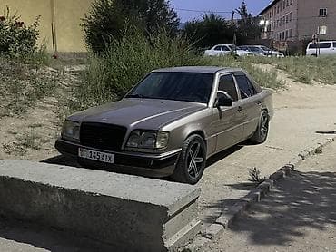коробка на сапог: Mercedes-Benz W124: 1993 г., 2.8 л, Механика, Бензин, Седан — 1