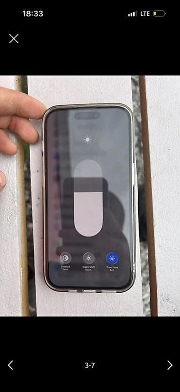 авто магнитоло: IPhone 14 Pro, Б/у, 256 ГБ, Deep Purple, Чехол, 80 % — 2
