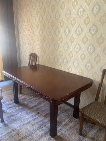 Стол раздвижной В собранном виде - 160см В раздвижном виде - 2м Ширина