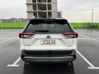 последующие выкуп авто: Toyota RAV4: 2019 г., 2.5 л, Гибрид, Внедорожник — 4