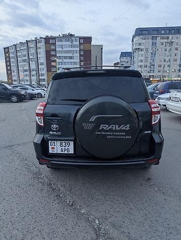 4wd: Кроссовер компакт-класса с 5 дверями. Цвет — темно‑серый металлик — 10