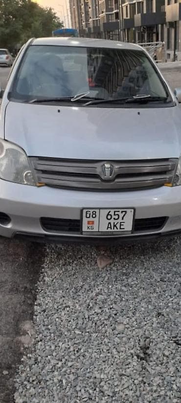 Toyota Ist: 2003 г., 1.3 л, Автомат, Бензин, Хэтчбэк