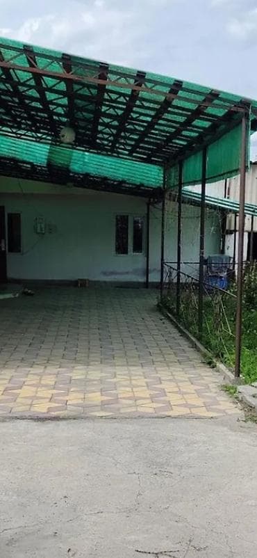 Үйлөрдү ижарага берүү: 63 м², 3 бөлмө, Забор, тосулган — 1