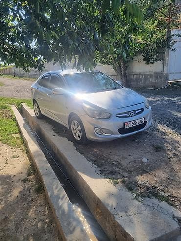 bud e5: Hyundai Accent: 2012 г., 1.6 л, Автомат, Бензин, Седан — 1