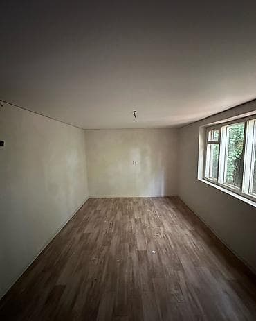 Недвижимость: ✨ Продаётся дом в г. Шопоков район Переезд ✨ 🏡 Характеристики: • — 5