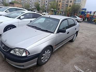 Toyota Avensis: 2002 г., 1.8 л, Автомат, Бензин, Хэтчбэк