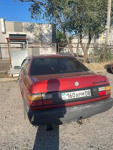 Унаа сатуу: Volkswagen Passat: 1991 г., Лифтбек — 1