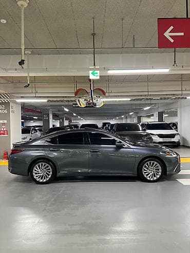 leksus gs 300: Lexus ES: 2022 г., 2.5 л, Автомат, Гибрид, Седан — 10