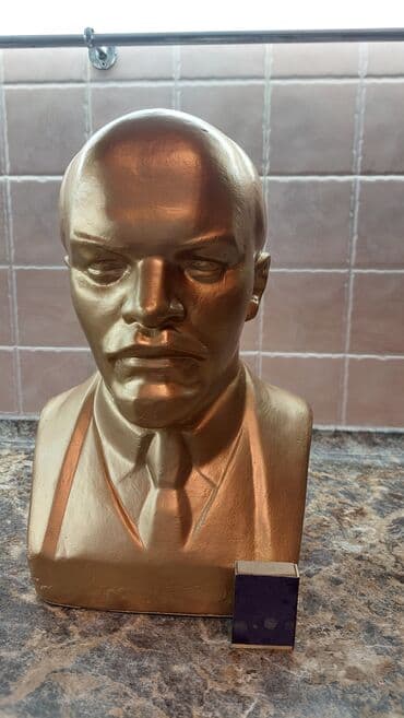 продажа статуэток: Ленин гипсовый вес 4 кг, в идеальном состоянии. не крошится 1970 года — 2