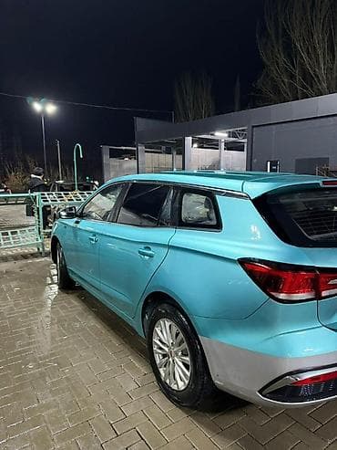 Roewe i5: 2022 г., Универсал — 2