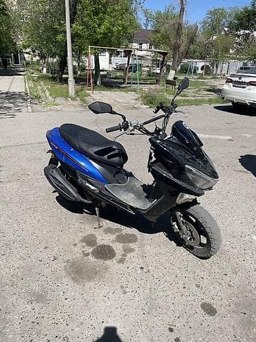 скутр макси: Продаю скутер макси в хорошем состоянии 150 кубов тяга бомба торг есть — 4