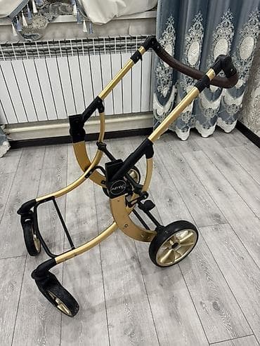 Детские электрокары: Коляска, цвет - Золотой, Б/у — 2