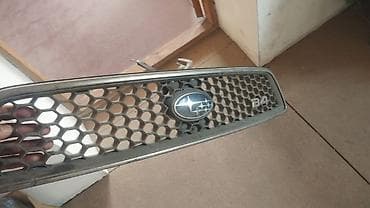 Решетка радиатора Subaru Оригинал