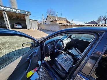 кулиса на гольф 4: Ford Focus: 2004 г., Механика, Бензин, Хэтчбэк — 8