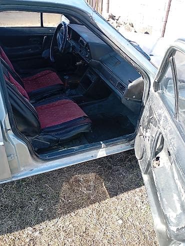 toyota runer: Volkswagen : 1980 г., 1.8 л, Механика, Бензин, Хэтчбэк — 5