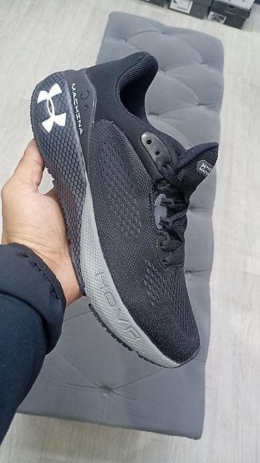 замшы: Мужские кроссовки, 41, Under Armour, Новый, цвет - Черный, Бесплатная доставка — 2