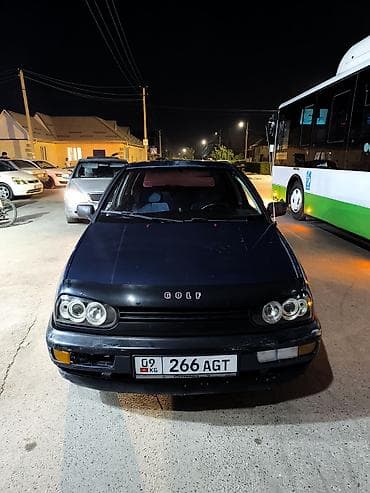 Volkswagen Golf: 1994 г., 1.8 л, Механика, Бензин, Хэтчбэк — 1