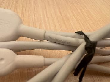 wifi adapter: Продаю usb to lightning cable. Кабель от именитого премиум бренда — 3