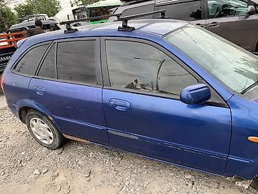 Продажа авто: Mazda Familia: 2001 г., 1.6 л, Механика, Бензин, Универсал — 4