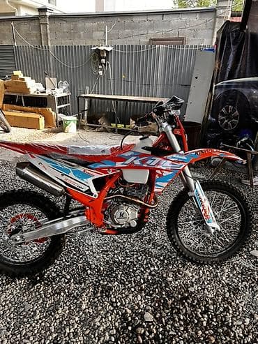 Эндуро-мотоцикл Kayo K1S (аналог K1/K1S) в яркой красно-бело-голубой