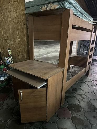 Продается детско-подрастковая Двухъярусная кровать с рабочей зоной В