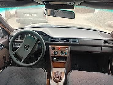 салон на 124 мерс: Mercedes-Benz W124: 1989 г., 2 л, Ручные, Бензин, Седан — 1