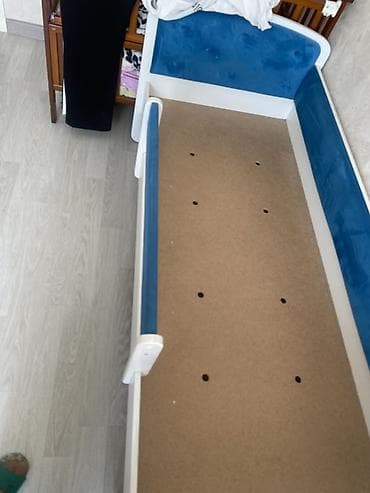 обито: Детская односпальная кровать, Б/у, Для мальчика, С бортиком, МДФ, Самовывоз — 1